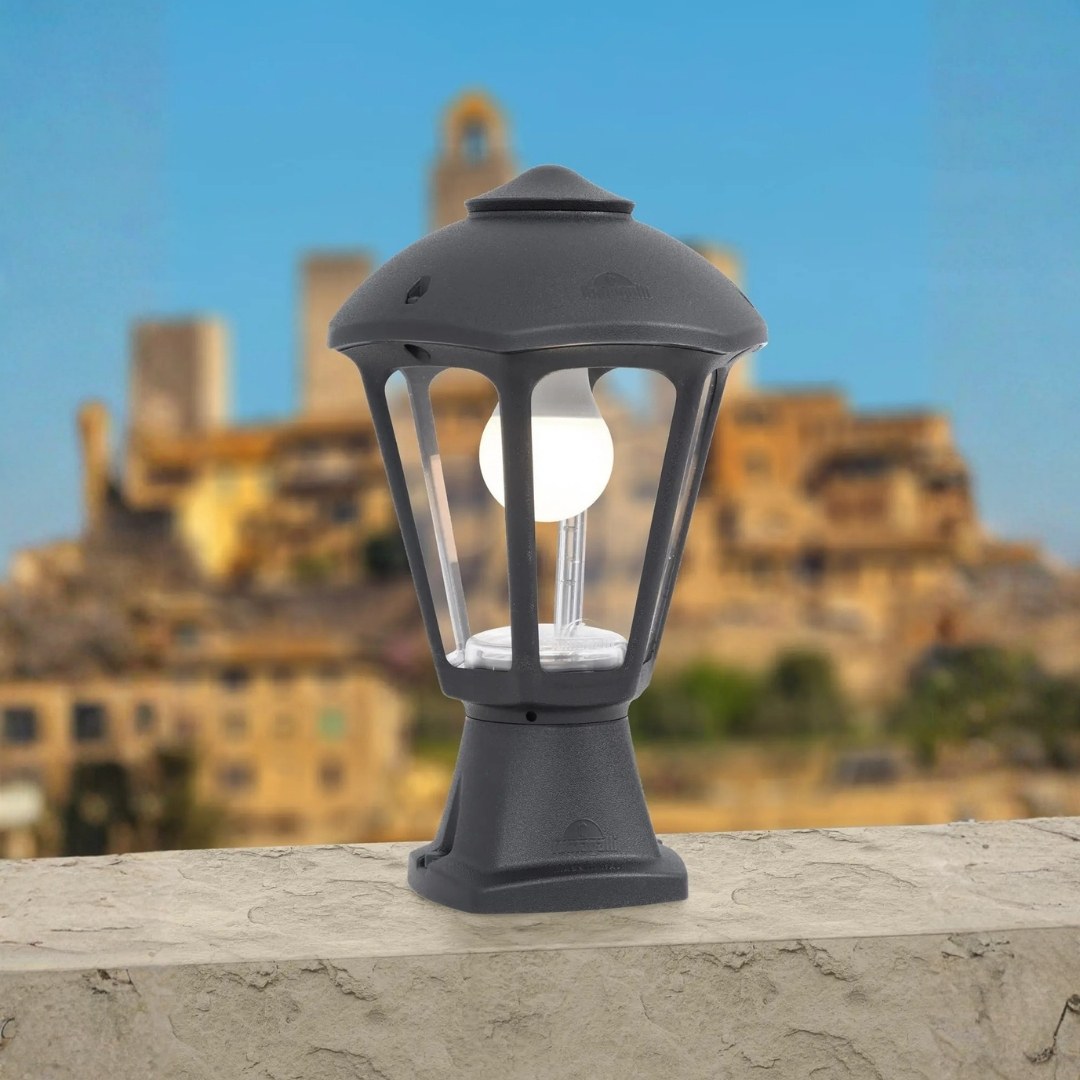 Disma-Giamy Wall Top Gate Light