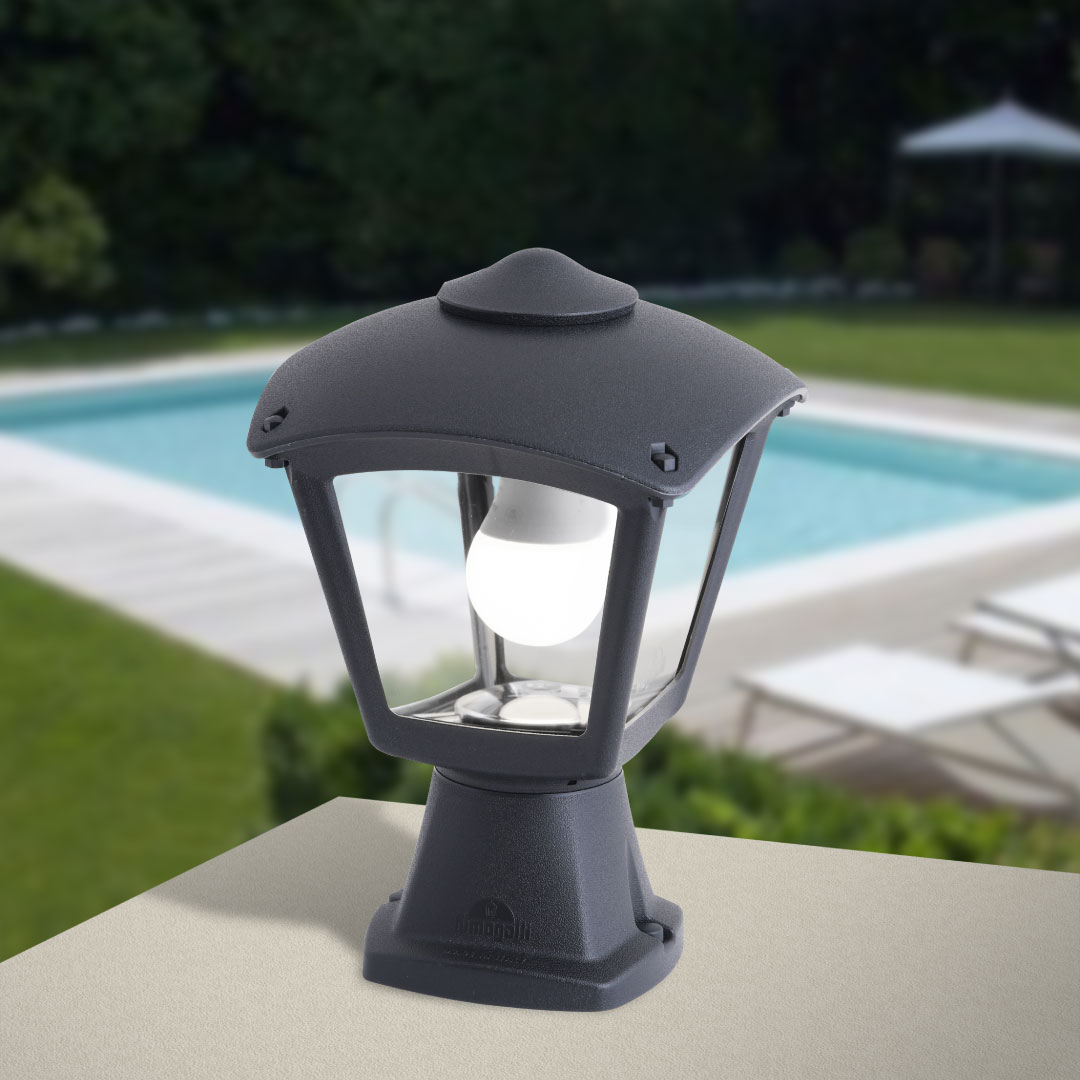 Disma-Roby Wall Top Light